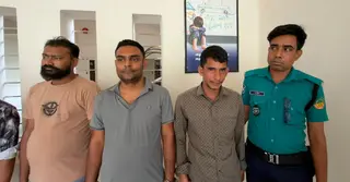 টঙ্গীতে অস্ত্র উঁচিয়ে মোটরসাইকেল মহড়ায় অংশগ্রহণকারী তিনজন গ্রেপ্তার, গাড়ি উদ্ধার